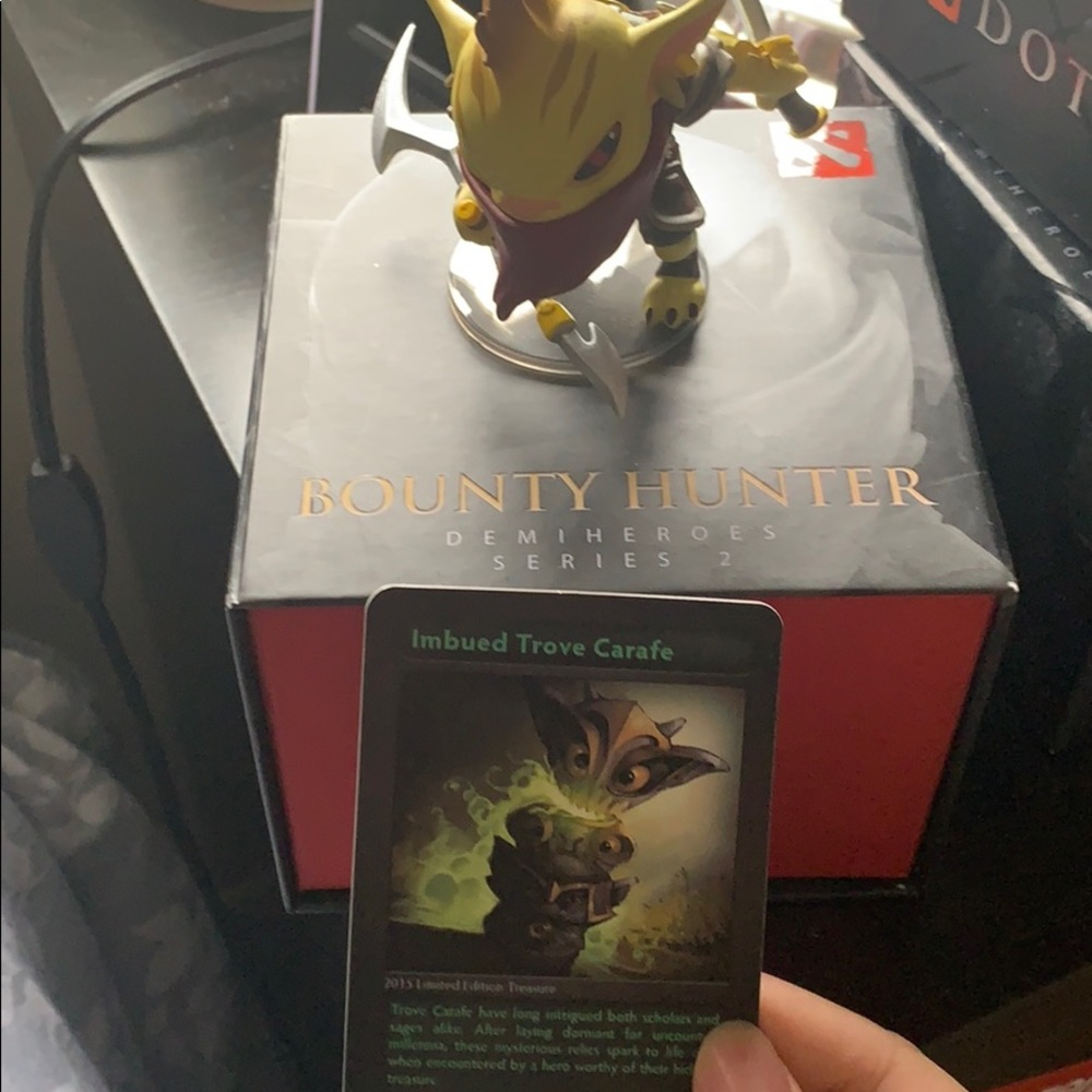 Dota 2 demihero Bounty Hunter